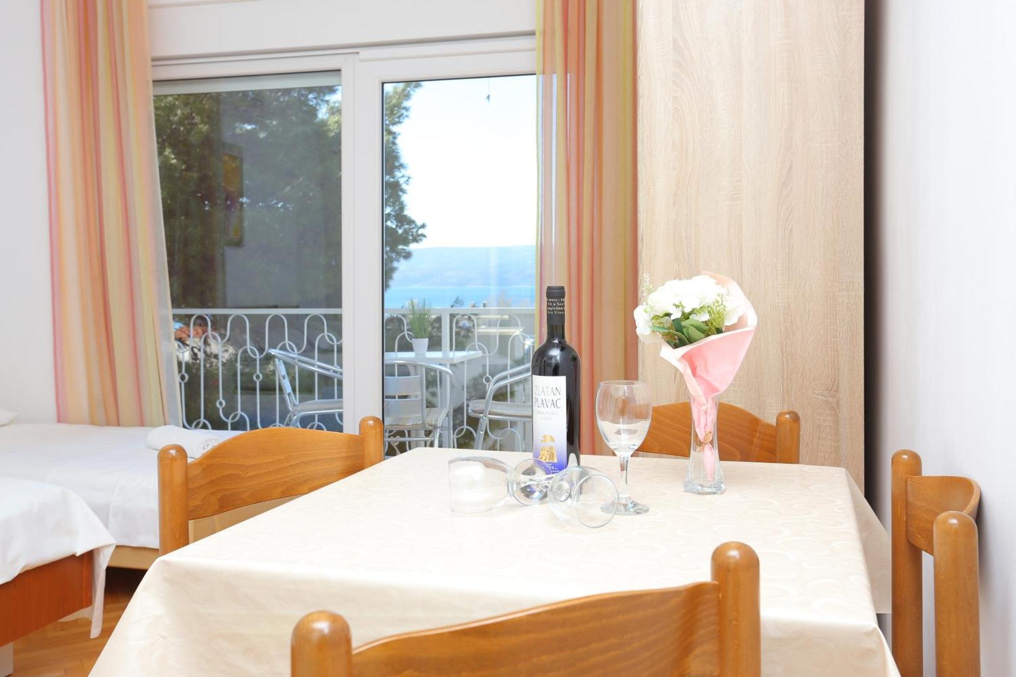Apartments By The Sea Duce, Omis - 946 Quarto foto